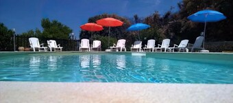 Apartamento 'Appartamento Standard 6' con piscina compartida, Wi-Fi y aire acondicionado