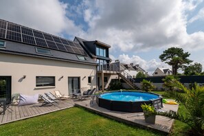 Pool - Holiday Home 'Villa Clémarine' with Private Pool, Private Terrace and Wi-Fi (Saint-Philibert)
