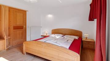 1 室のベッドルーム、WiFi (無料)、ベッドシーツ