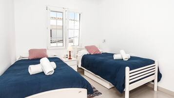 3 bedrooms, free WiFi, bed sheets