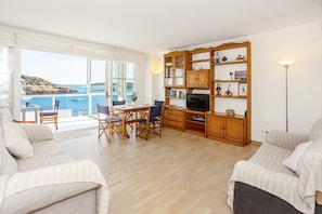 TV - Apartment 'Preciosas Vistas En Es Grau' with Private Terrace, Wi-Fi and Air Conditioning (Es Grau)