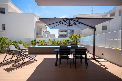 Holiday Home 'Casa Exuma with Private Pool' with Private Pool, Wi-Fi and Air Conditioning