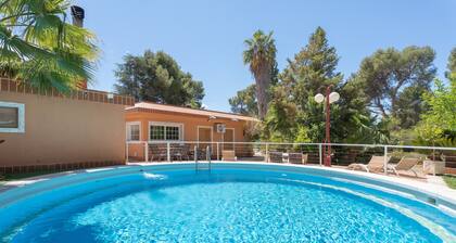 Holiday Home 'Ilusion' with Private Pool, Wi-Fi and Air Conditioning