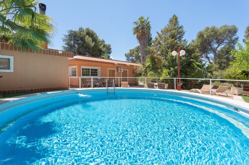 Holiday Home 'Ilusion' with Private Pool, Wi-Fi and Air Conditioning