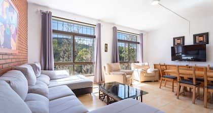 Chalet 'Castellana' with Mountain View, Wi-Fi and Air Conditioning