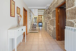 Interior - Holiday Home 'Casa Torrevella' with Mountain View, Wi-Fi and Air Conditioning (A Torre)