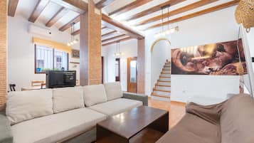 Télévision, cheminée