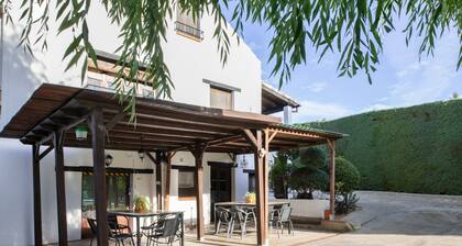 Finca 'Monte Las Viñas' mit Bergblick, privatem Pool und WLAN