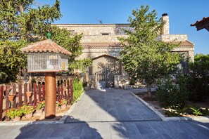 Property grounds - Apartment 'Alojamiento Rural Soler' with Private Pool, Private Garden and Wi-Fi (Pozo Alcon)