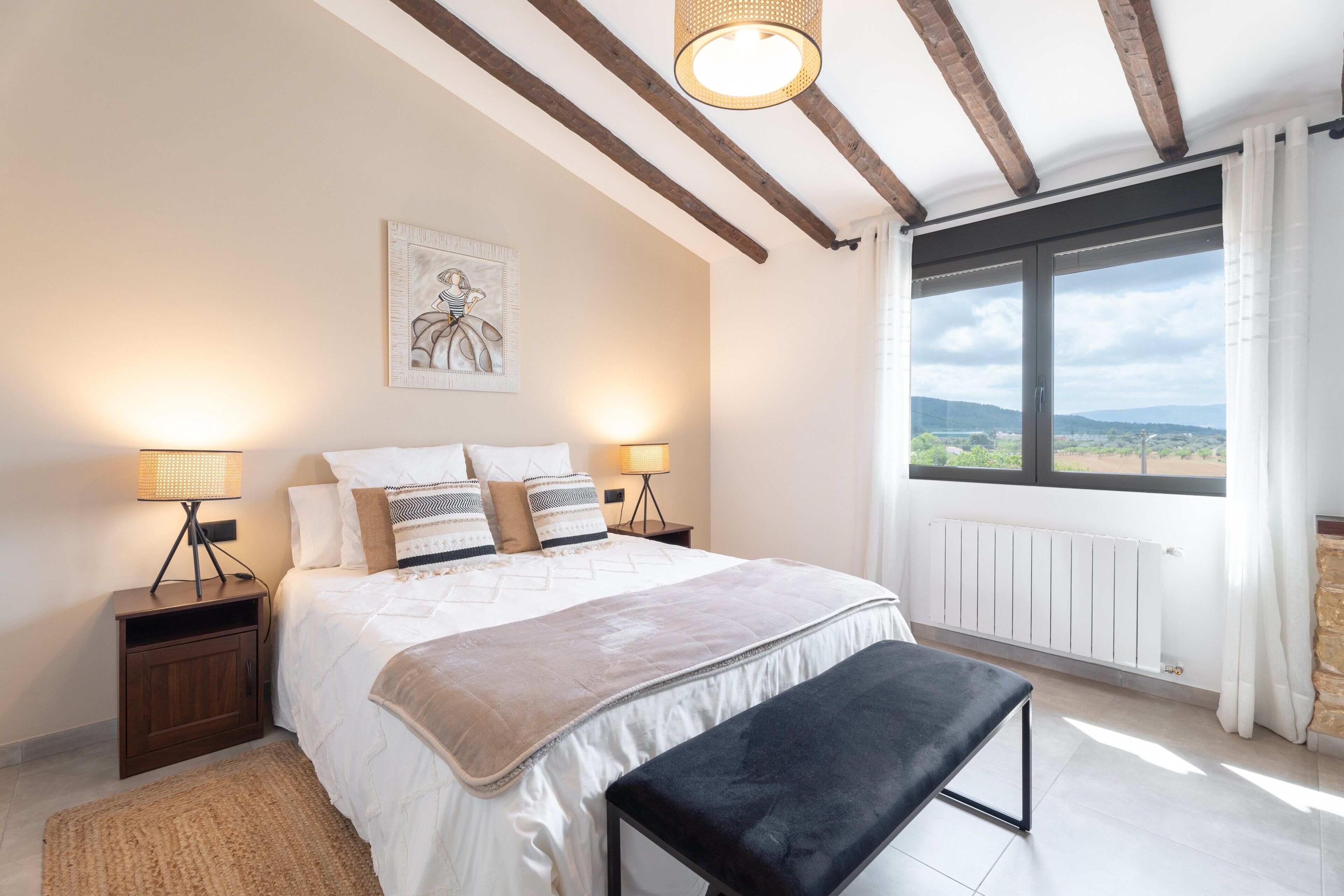 5 bedrooms, iron/ironing board, free WiFi, bed sheets