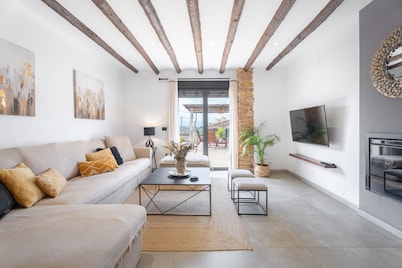 Apartment 'El Secret De Marco' with Mountain View, Wi-Fi and Air Conditioning