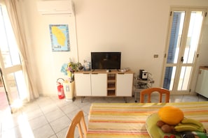 2 chambres, décoration personnalisée, ameublement personnalisé, bureau