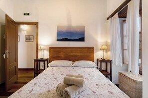 2 dormitoris, planxa i posts de planxar, wifi gratuïta i roba de llit 