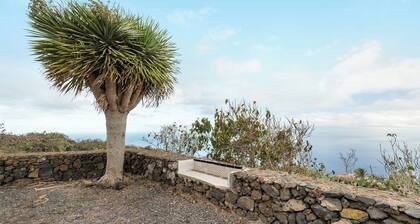 Maison de vacances 'Casa Rural La Era' avec vue sur la mer, terrasse privée et Wi-Fi
