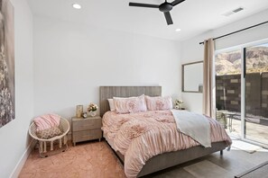 5 habitaciones, escritorio y tabla de planchar con plancha 