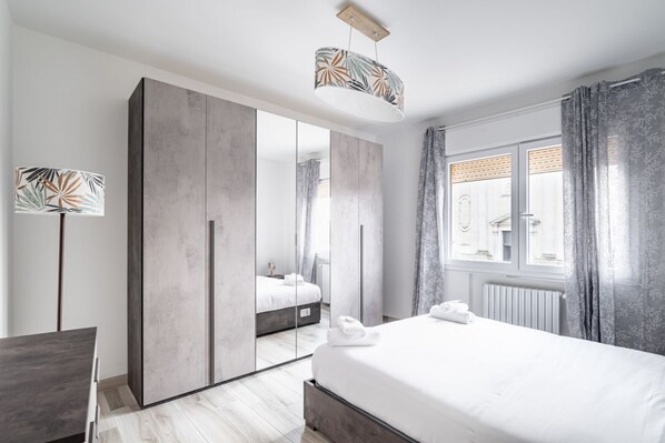 2 chambres, fer et planche Ă repasser, Wi-Fi, draps fournis