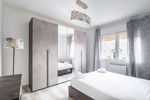 GuestHost - 65 sqm apartment located on the first floor of a building without a lift (stairs to access), can comfortably accommodate up to 6 people.The accommodation consists of two bedrooms, living room with kitchenette, bathroom and balcony.The accommo