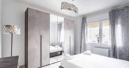 GuestHost - 65 sqm apartment located on the first floor of a building without a lift (stairs to access), can comfortably accommodate up to 6 people.The accommodation consists of two bedrooms, living room with kitchenette, bathroom and balcony.The accommo