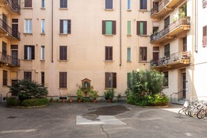 Exterior - GuestHost - Mac Mahon - Urban Oasis Apartment! (Milano)