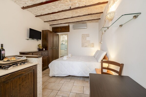 1 chambre, fer et planche à repasser, Wi-Fi, draps fournis