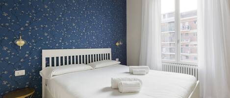 1 slaapkamer, een strijkplank/strijkijzer, wifi, beddengoed