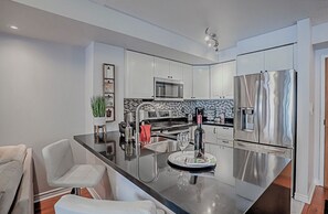 Private kitchen - Yonge and Finch/Free Parking and Wifi (Toronto)