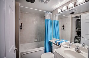 Hårtørrer, håndklæder, Sæbe, Shampoo