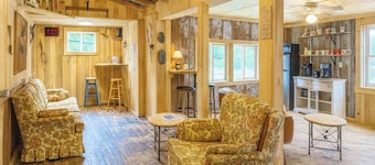 Goat Pen Hostel - the COVE