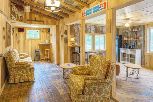 Goat Pen Hostel - Gizzard South