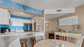 Private kitchen - Windy Shores-Oceanfront 2BD Condo-Pool-Pet Friendly (North Myrtle Beach)
