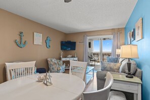 Dining - Windy Shores-Oceanfront 2BD Condo-Large Swimming Pool (North Myrtle Beach)