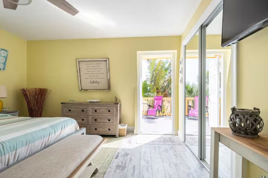 3 habitaciones, tabla de planchar con plancha, wifi y ropa de cama 