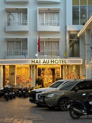 Front of property - Hai Au Hotel (Nha Trang)