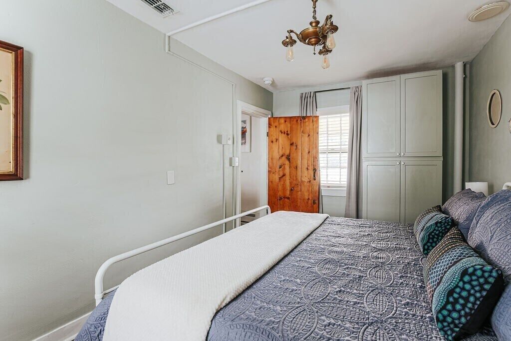2 habitaciones, tabla de planchar con plancha y wifi gratis 
