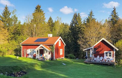 Gorgeous home in överum with WiFi