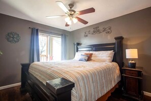 2 bedrooms, iron/ironing board, travel cot, WiFi