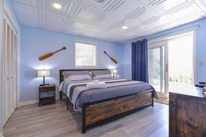 4 bedrooms, iron/ironing board, travel cot, WiFi - Southern Breeze on Lake Norman (Sherrills Ford)