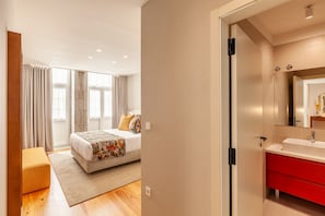 2 slaapkamers, een strijkplank/strijkijzer, gratis wifi, beddengoed