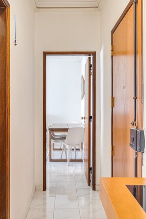 Interior - Almada Saudade by Hopstays | Mezzanine & Charm (Almada)