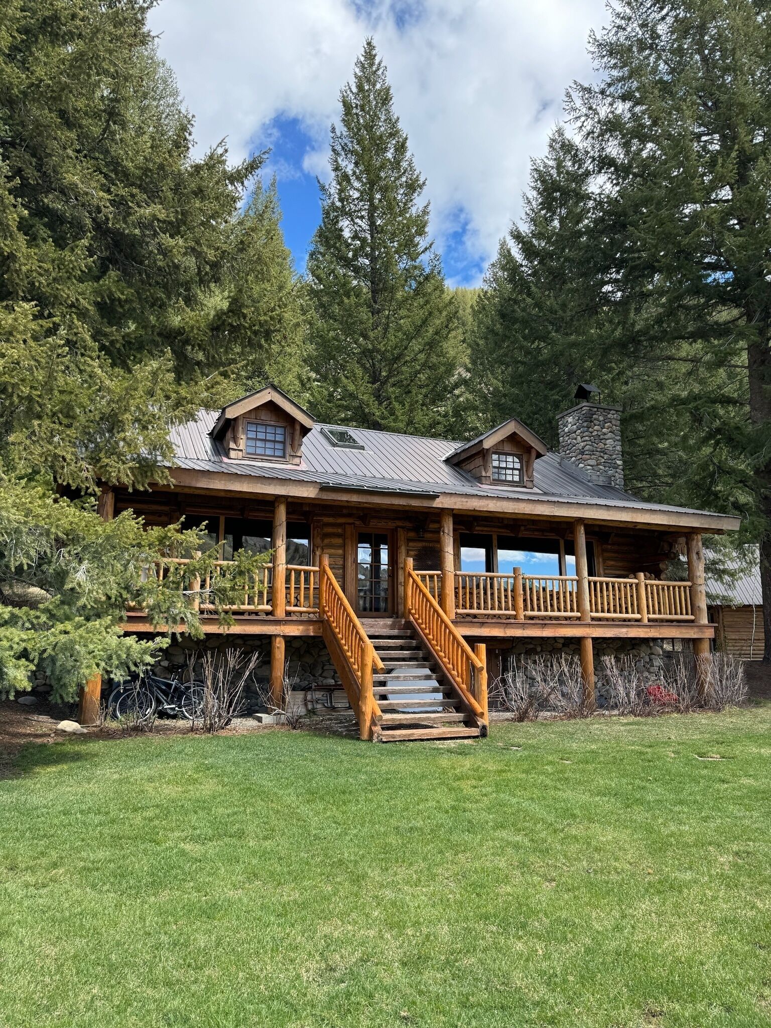 Cozy and Tranquil Board Ranch log cabin - Your Own Private Idaho!