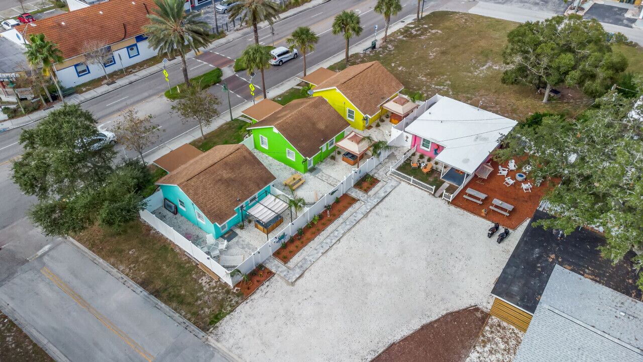 Luxe Oasis | Hot Tubs, Group Escape, 10 to Beach