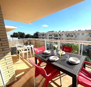 Outdoor dining - Beach Ontario Salou, climatizado, piscina y PK. (SALOU)