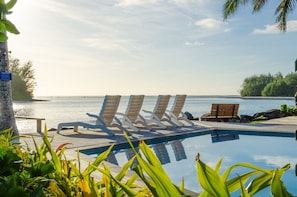 Outdoor pool - Koromiri Bungalow (Rarotonga)