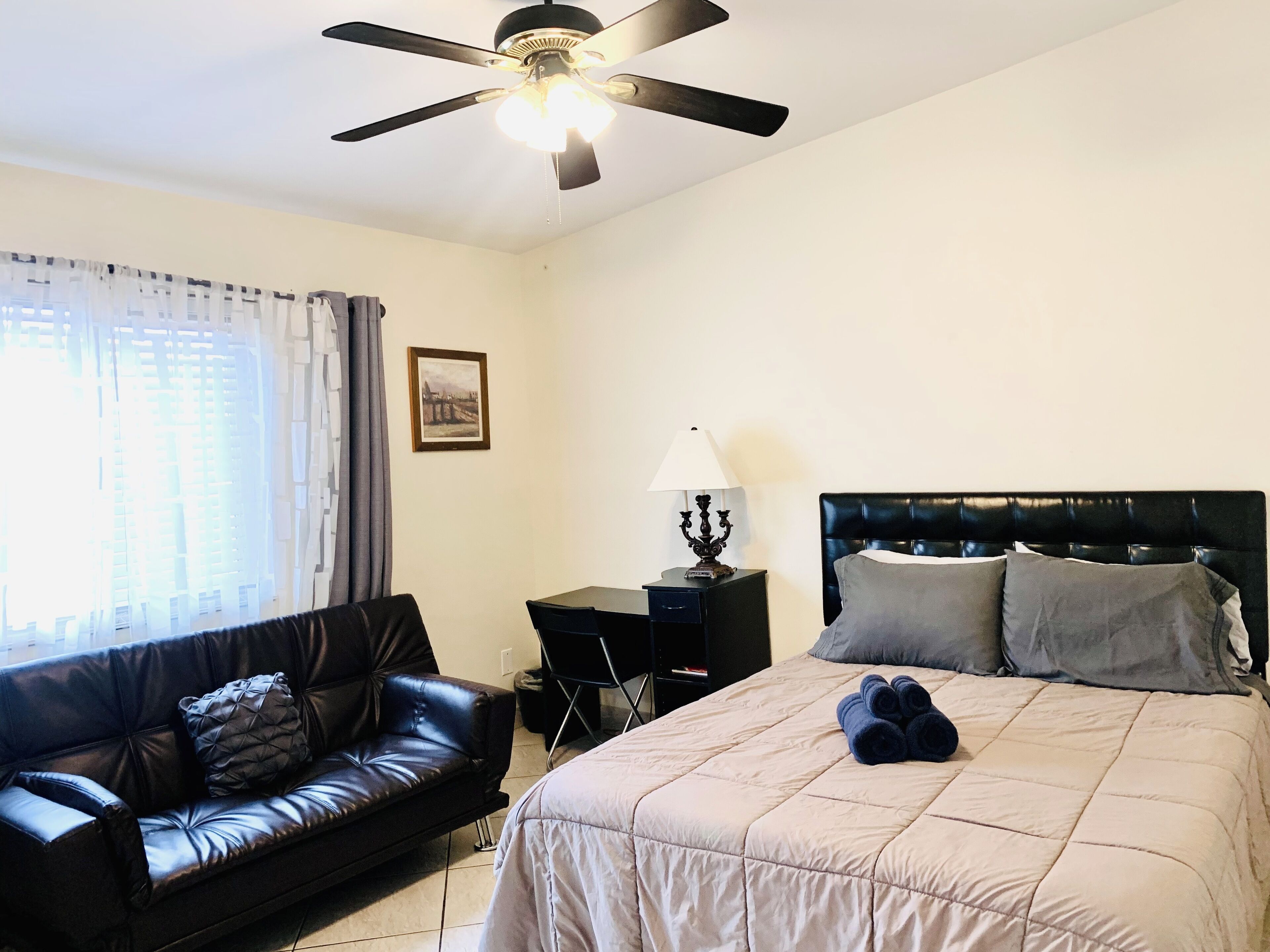 4 bedrooms, iron/ironing board, free WiFi, bed sheets