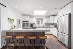 Private kitchen - Uptown, multi-home retreat w/Hot Tub and Fire pit (Sedona)