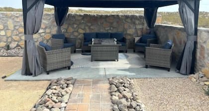 Las Cruces, New 4BR home, Vacation, Games, Pickleball, Family Friendly