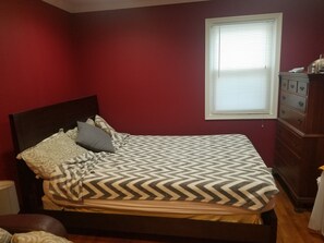 3 bedrooms, iron/ironing board, WiFi, bed sheets - Cozy College Town Accommodation for family of 3 planning to relocate to DMV (College Park)