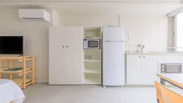 City Studio | Private kitchen | Cookware/dishes/utensils