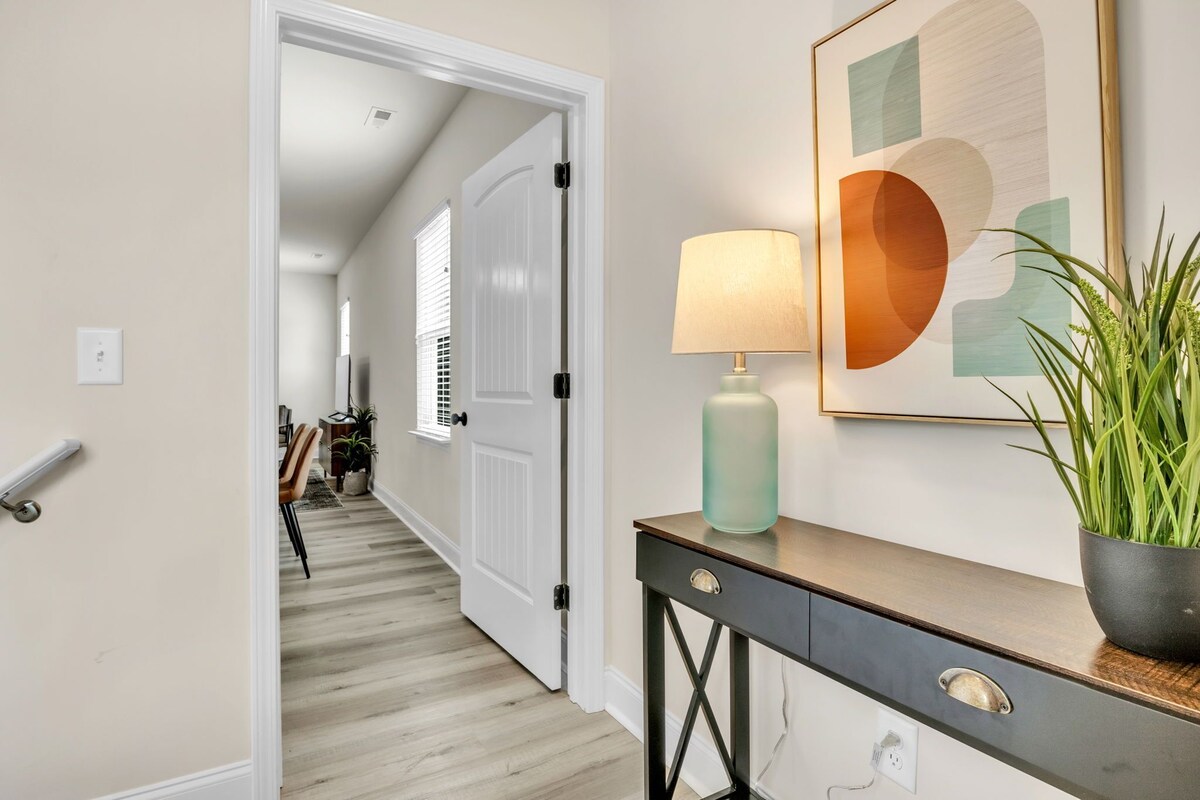 Photo 3 of 2BR Greer Condo: Pet-Friendly, King Beds, Fire Pit