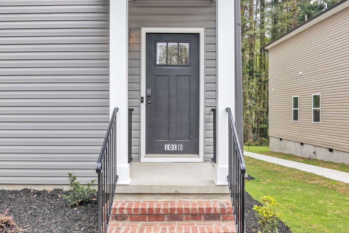 Photo 2 of 2BR Greer Condo: Pet-Friendly, King Beds, Fire Pit
